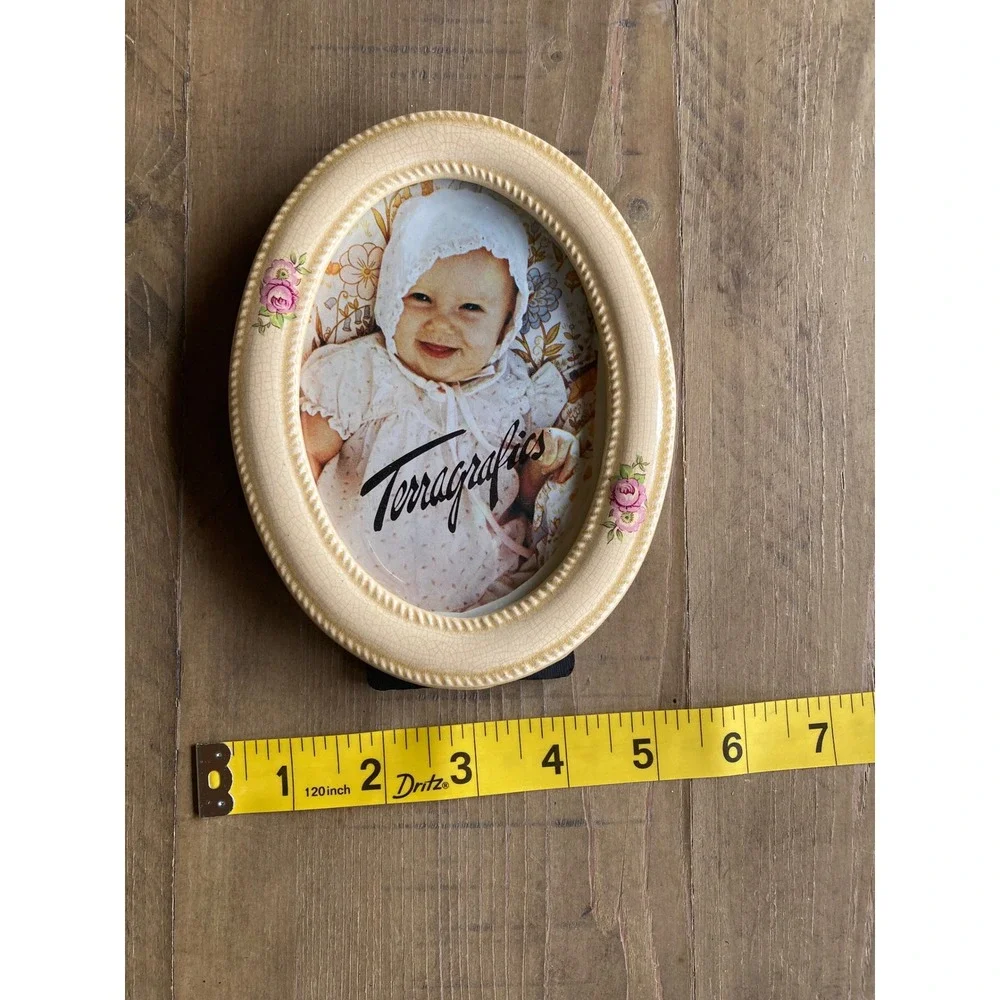Terragrafics Devonshire Series Vintage Oval Ceramic Floral Crackle Frame 5x7